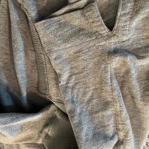 2 - American Eagle Outfitters XL Shirts - Picture 4 of 9